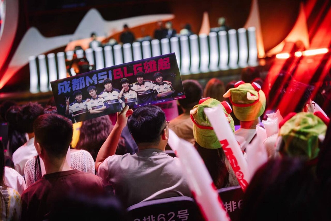 BLG公布S14世界赛出征海报及大名单：Wei／Xun打野轮换，Lvmao随队