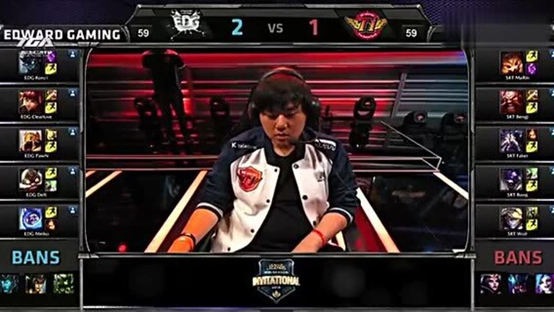 LNG官博分享季后赛西安日记：半决赛第二天选手教练对位训练！